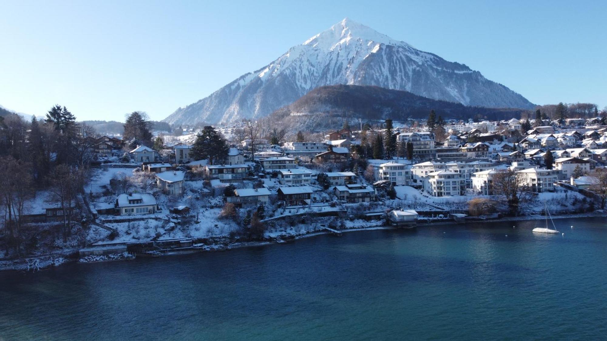 Wohnung Mit Grossartiger Seesicht Und Balkon Spiez Εξωτερικό φωτογραφία